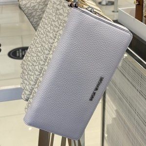 Michael Kors Jet Set Travel Large Travel Continental Wallet Leather Wristlet